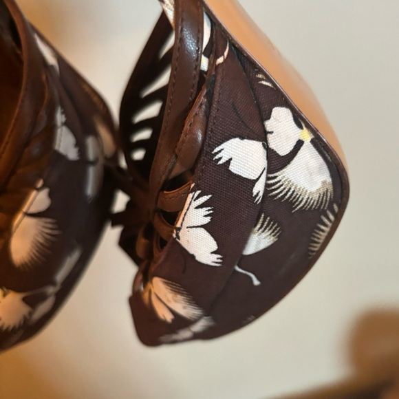 Gucci Floral Print Platform - Picture 5 of 12